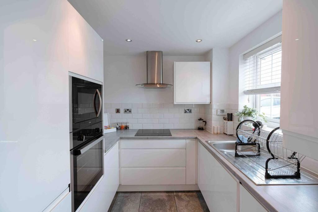 Stunning Abode 5 Min From Nec & Bhx, Pets Allowed مارستون غرين المظهر الخارجي الصورة